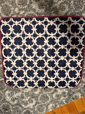 Stella & Dot Jewels on the Go Navy and White Geometric Organizer with Red Trim